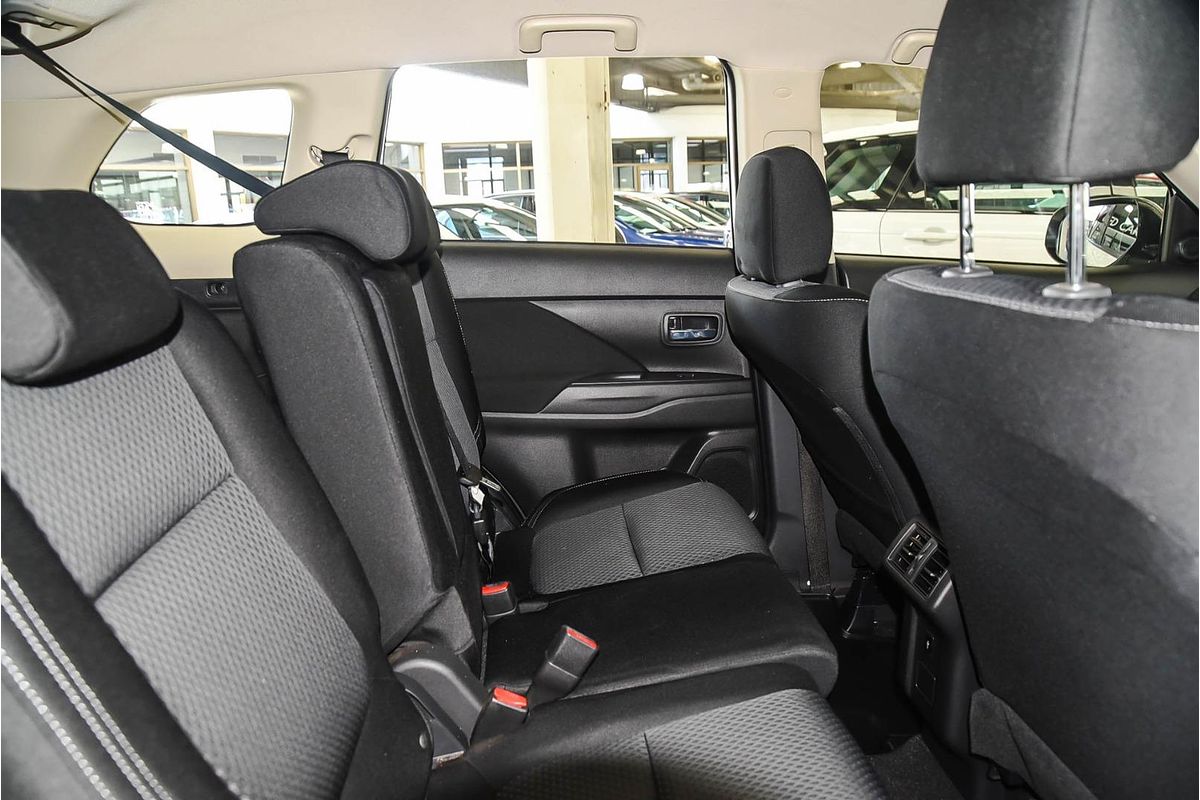2018 Mitsubishi Outlander ES ZL