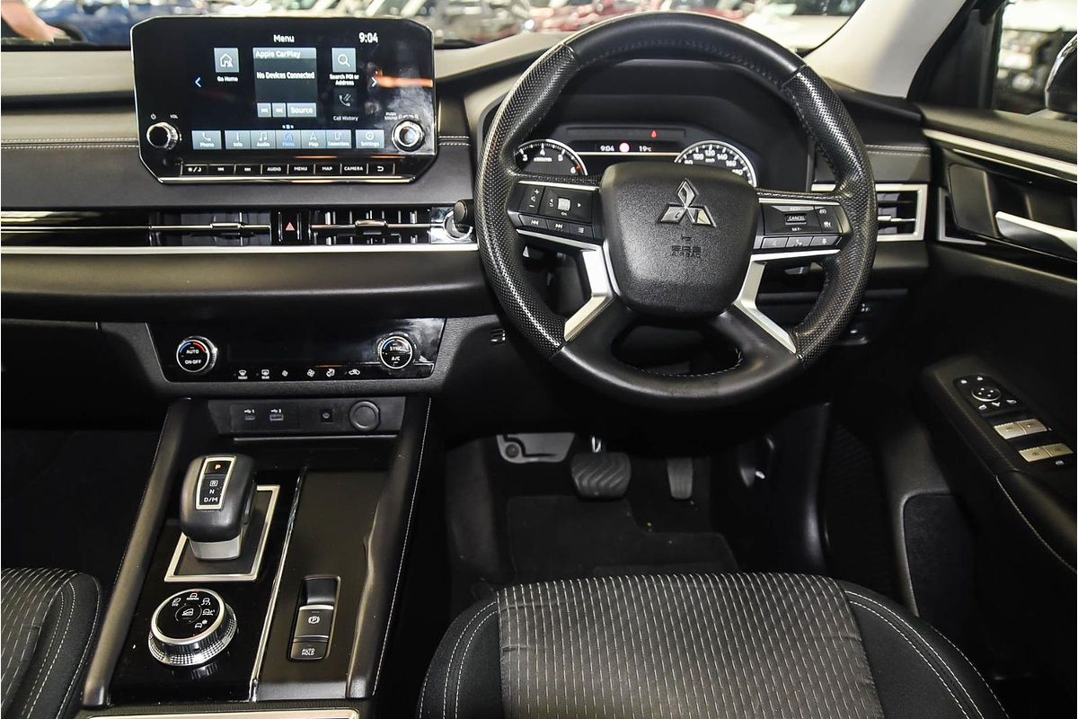 2022 Mitsubishi Outlander LS ZM