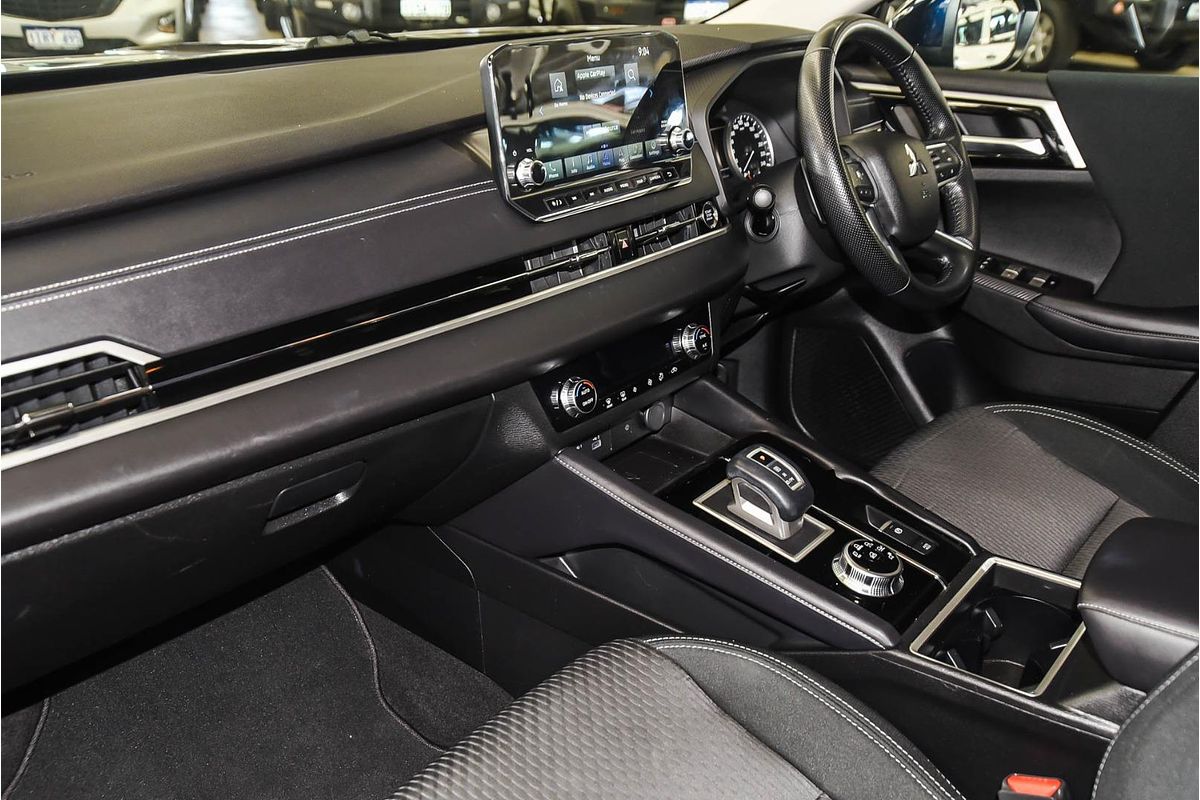 2022 Mitsubishi Outlander LS ZM