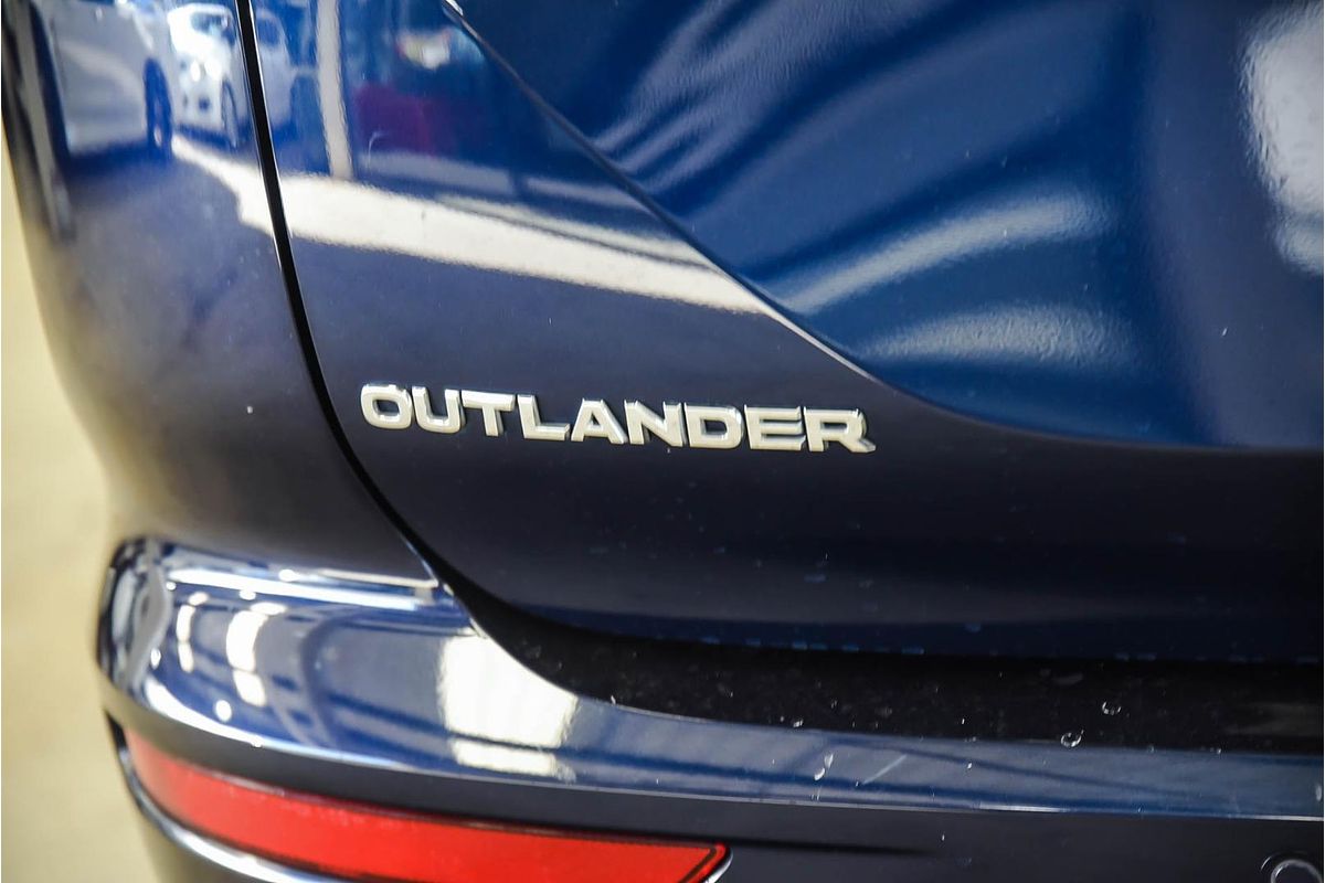 2022 Mitsubishi Outlander LS ZM