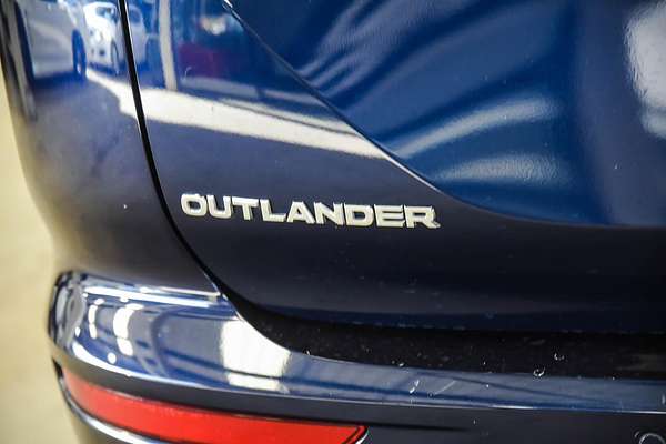 2022 Mitsubishi Outlander LS ZM
