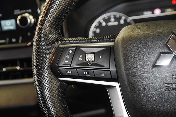 2022 Mitsubishi Outlander LS ZM