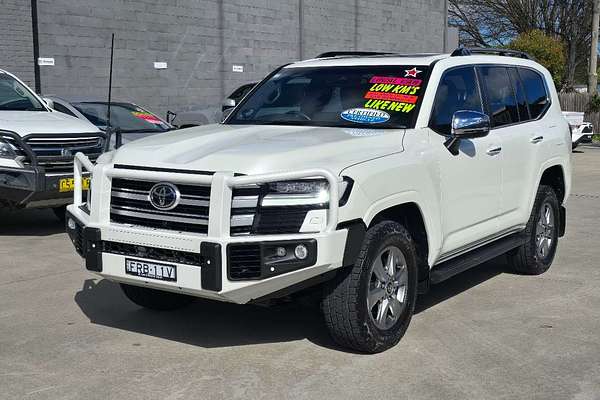 2022 Toyota Landcruiser Sahara FJA300R