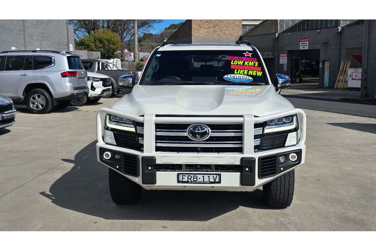 2022 Toyota Landcruiser Sahara FJA300R