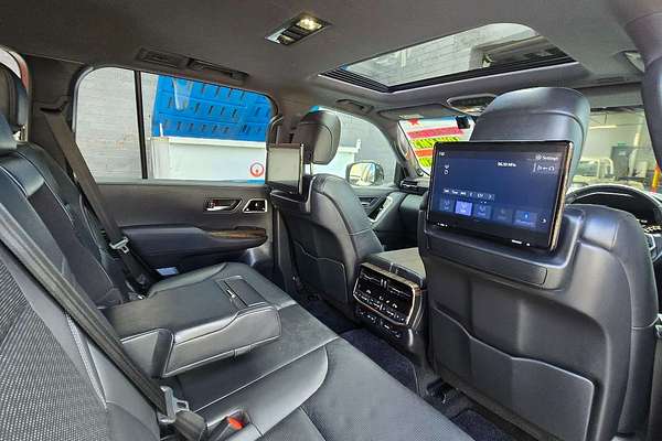 2022 Toyota Landcruiser Sahara FJA300R