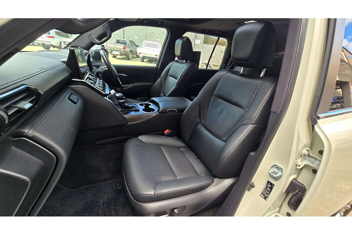 2022 Toyota Landcruiser Sahara FJA300R