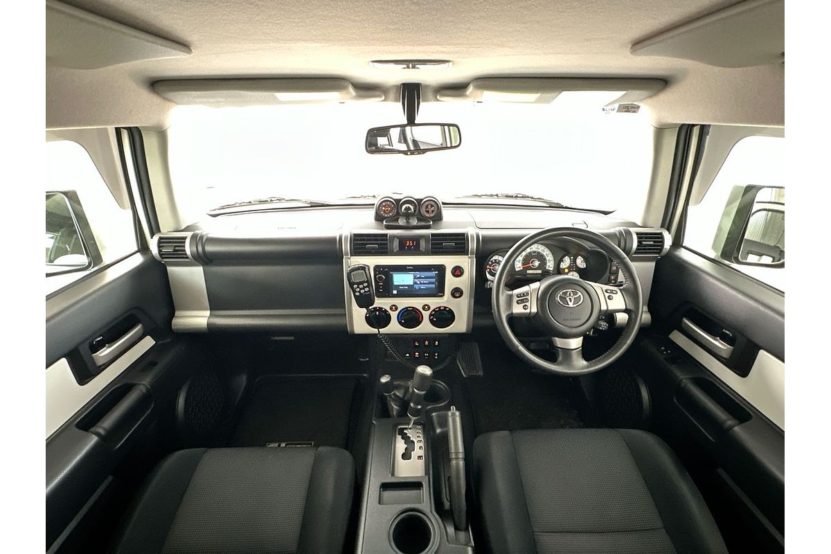 2012 Toyota FJ Cruiser GSJ15R