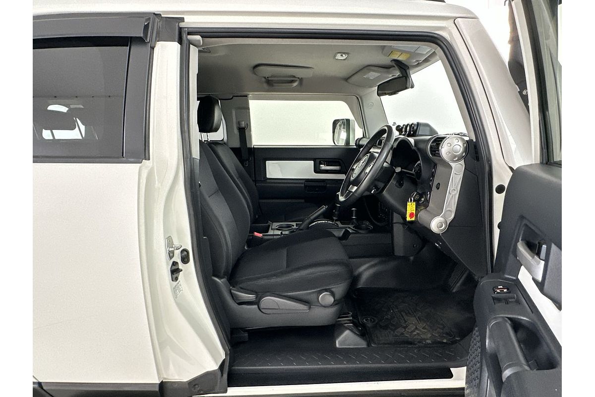 2012 Toyota FJ Cruiser GSJ15R