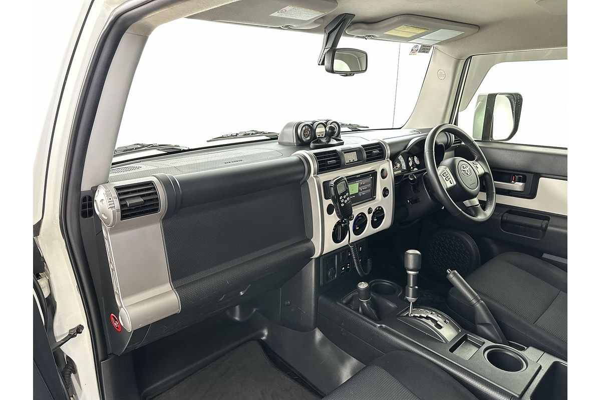 2012 Toyota FJ Cruiser GSJ15R