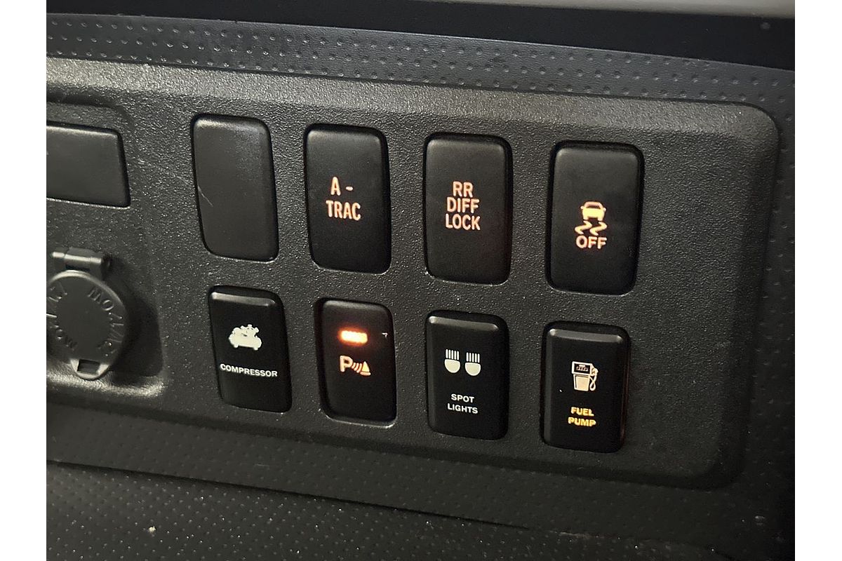 2012 Toyota FJ Cruiser GSJ15R