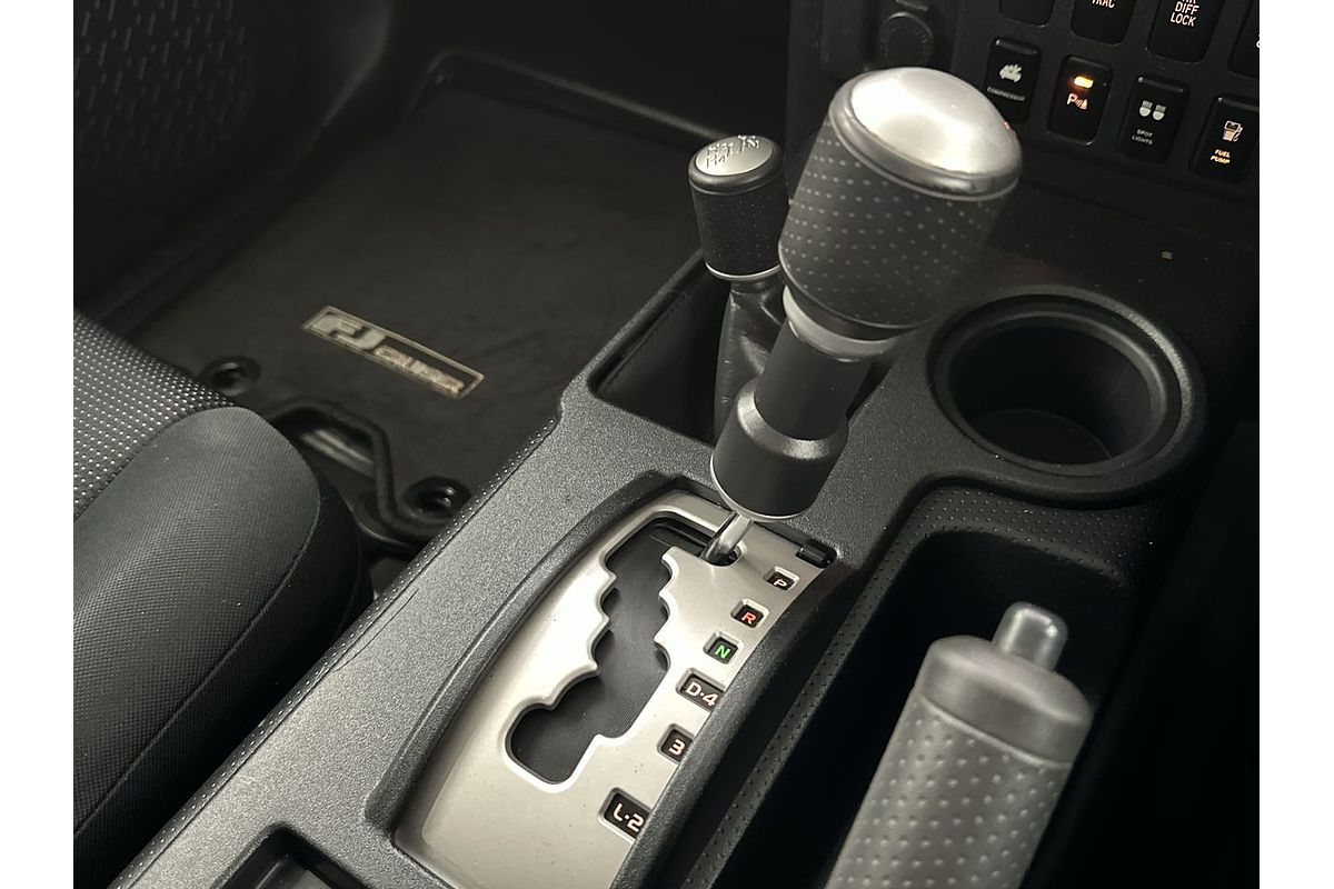 2012 Toyota FJ Cruiser GSJ15R