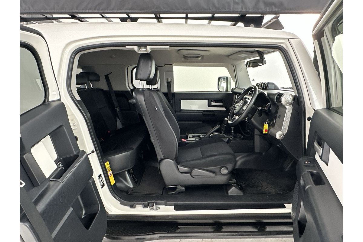 2012 Toyota FJ Cruiser GSJ15R