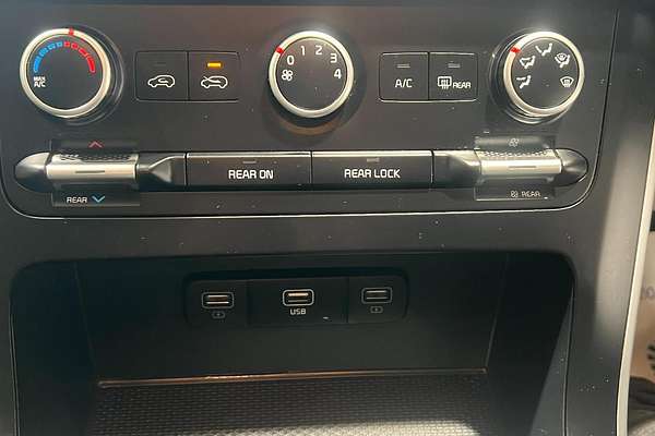 2023 Kia Carnival S KA4