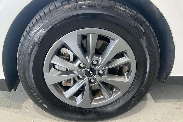 2023 Kia Carnival S KA4