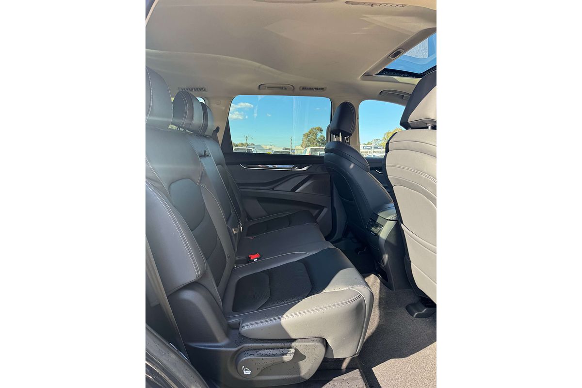 2024 LDV D90 Executive SV9A