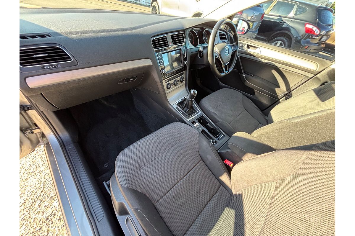 2014 Volkswagen Golf 90TSI Comfortline 7