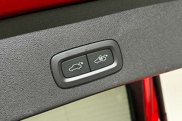 2022 Volvo C40 Recharge