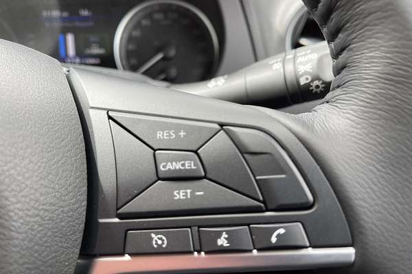 2025 Nissan Navara ST-X D23 4X4