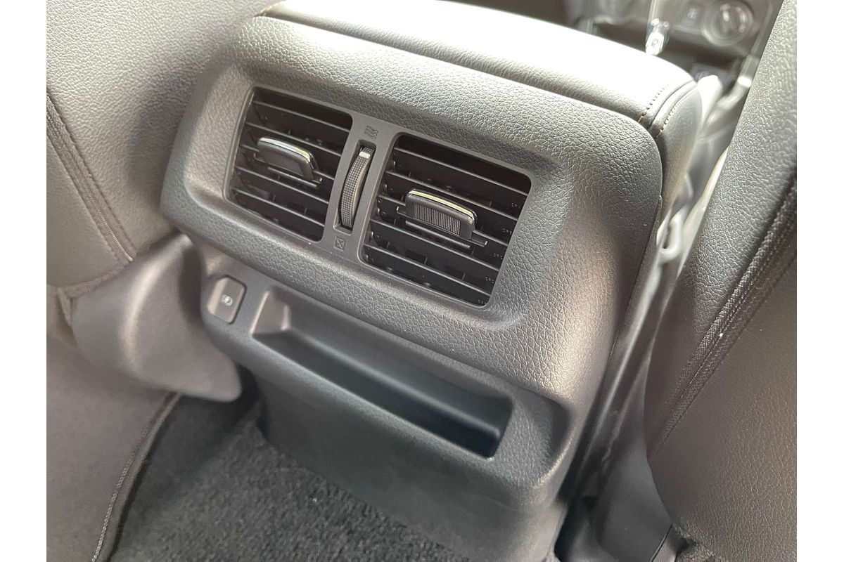 2025 Nissan Navara ST-X D23 4X4