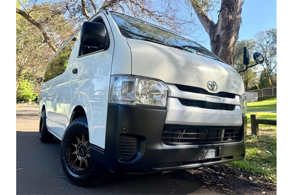 2018 Toyota Hiace DX 4WD 6 seater DX 4WD KDH206R MY18 UPGRADE 2018
