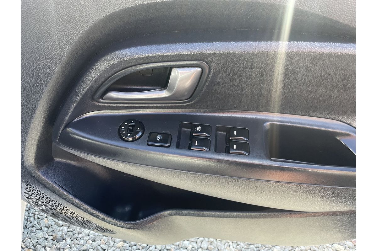2013 Kia Rio S UB