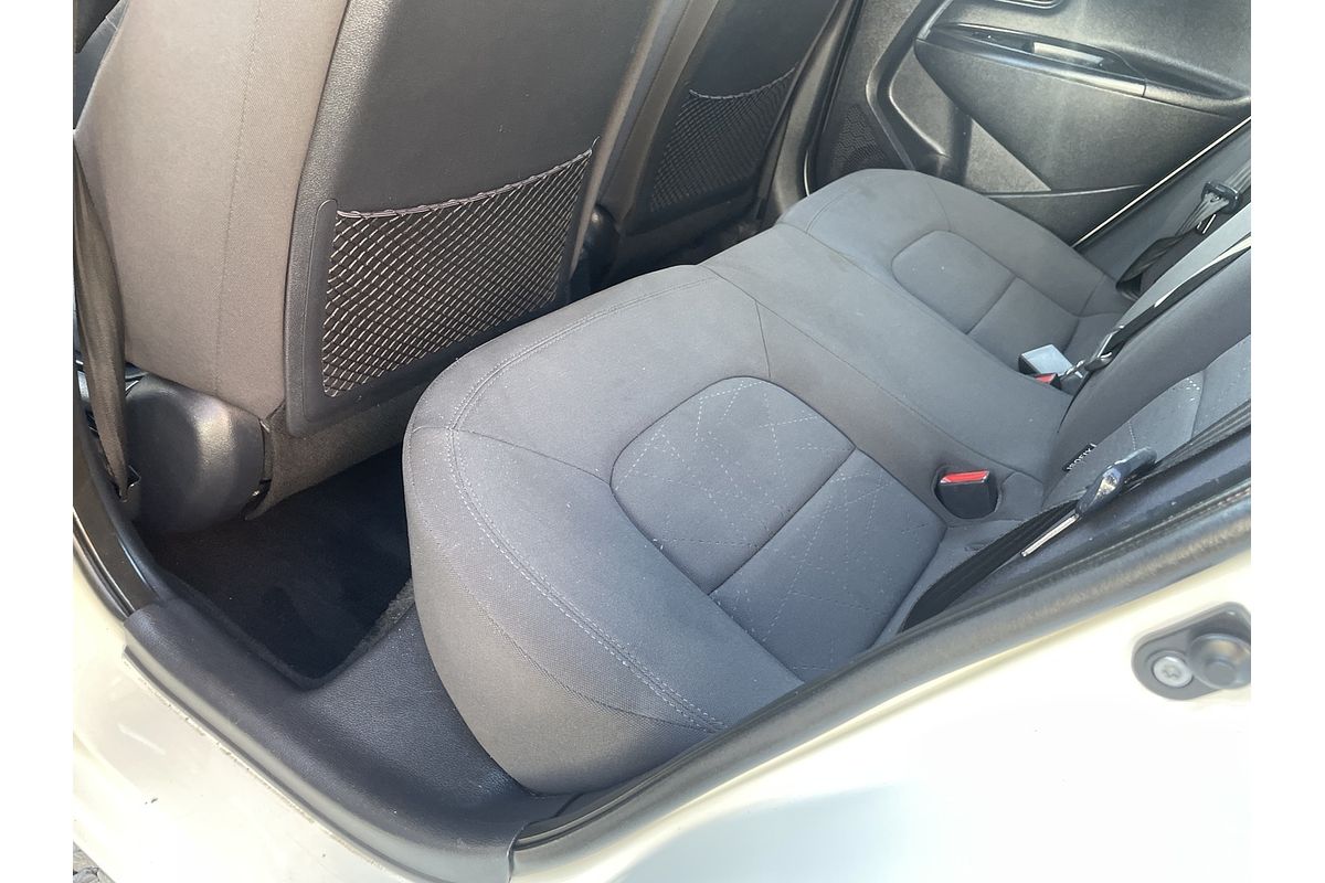 2013 Kia Rio S UB