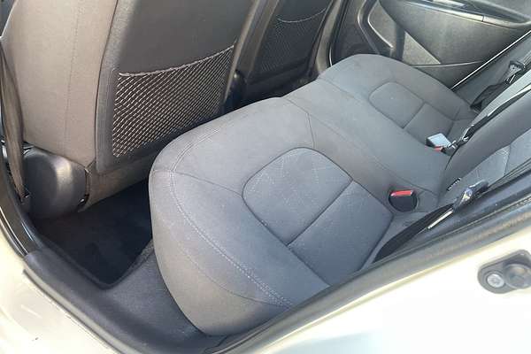 2013 Kia Rio S UB