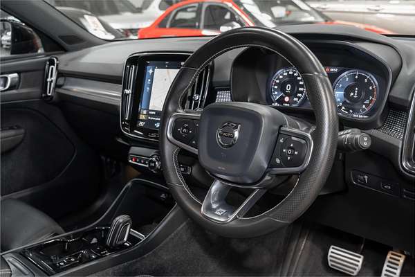 2019 Volvo XC40 T5 R-Design
