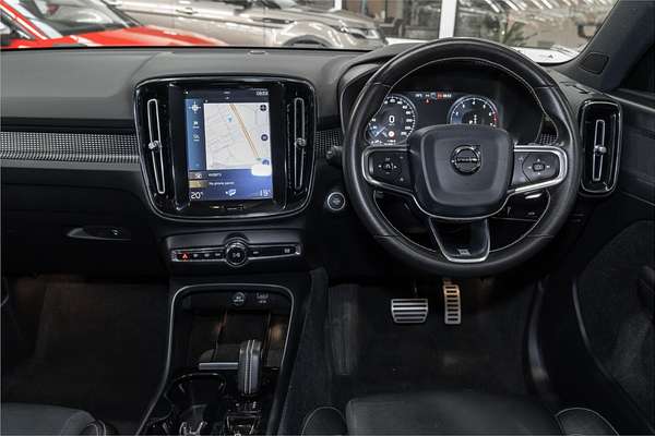 2019 Volvo XC40 T5 R-Design