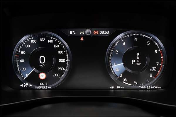 2019 Volvo XC40 T5 R-Design