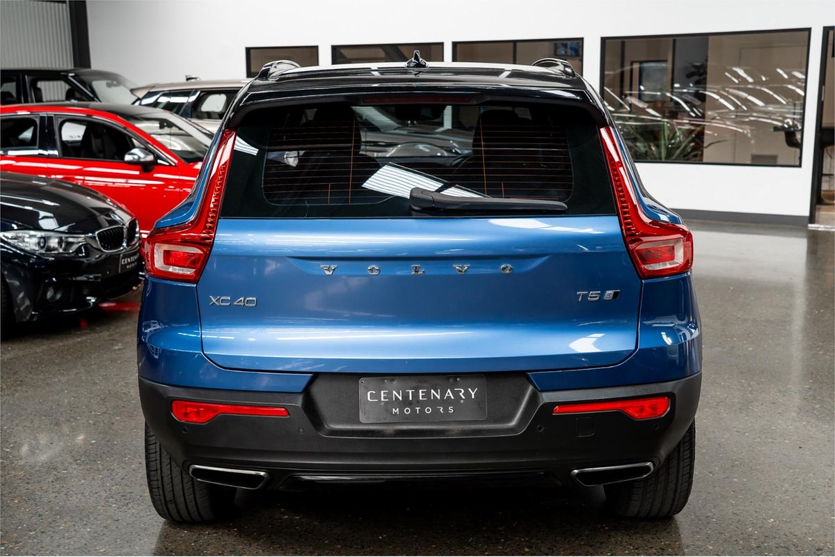 2019 Volvo XC40 T5 R-Design