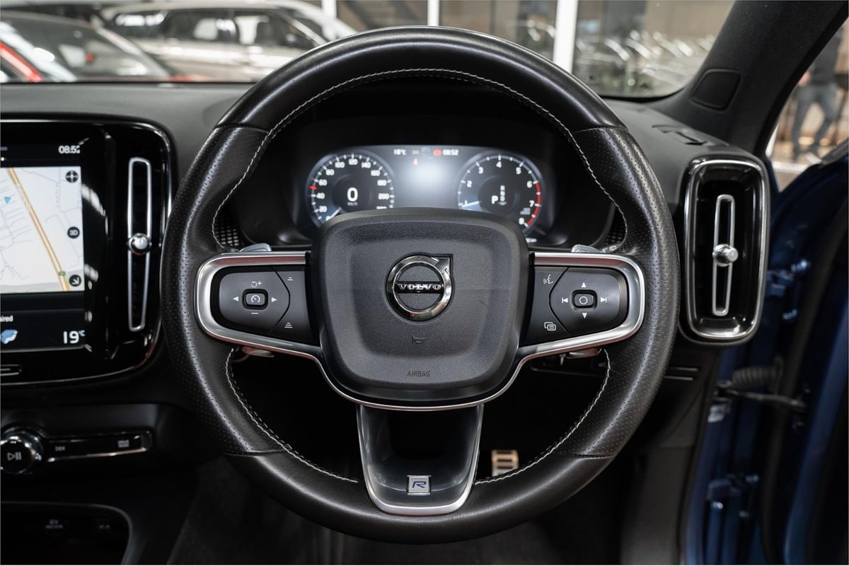 2019 Volvo XC40 T5 R-Design