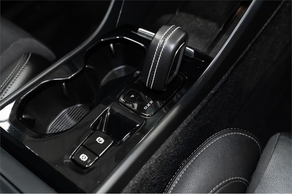 2019 Volvo XC40 T5 R-Design
