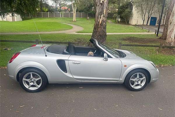 1999 Toyota MR-S convertible