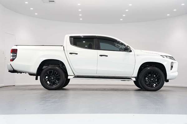 2021 Mitsubishi Triton GLX-R MR Rear Wheel Drive