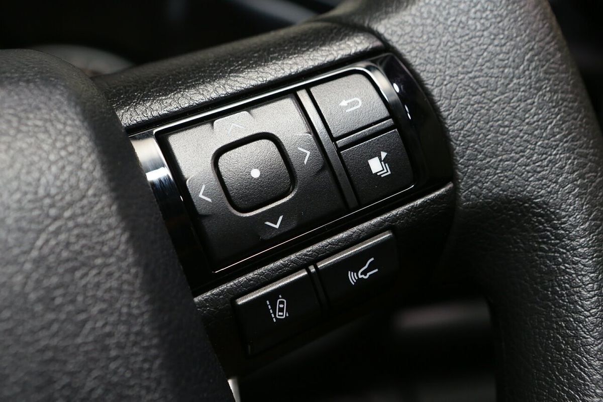 2025 Toyota Hilux SR GUN126R 4X4