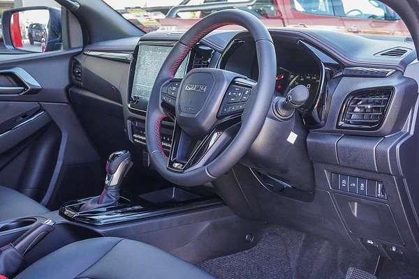 2025 Isuzu D-MAX X-TERRAIN  4X4