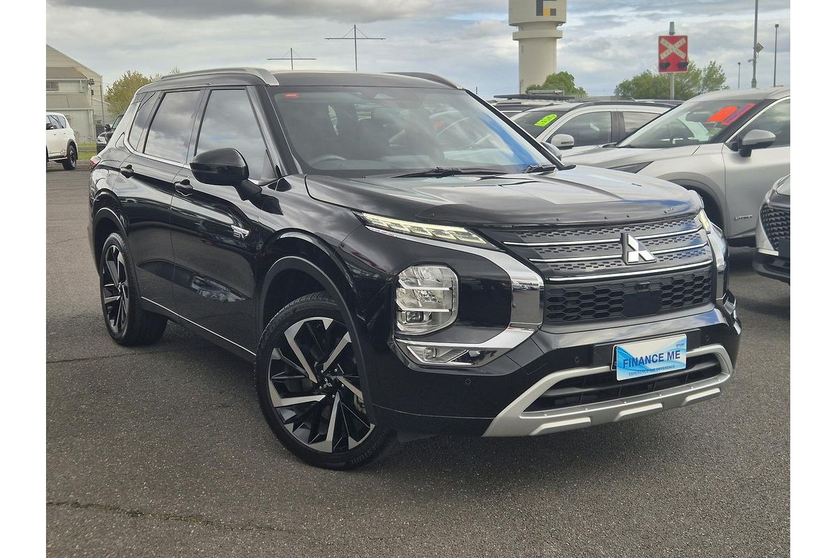 2023 Mitsubishi Outlander PHEV Exceed ZM