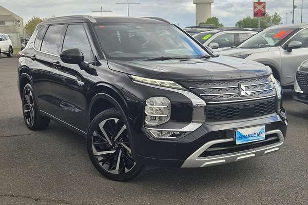2023 Mitsubishi Outlander PHEV Exceed ZM