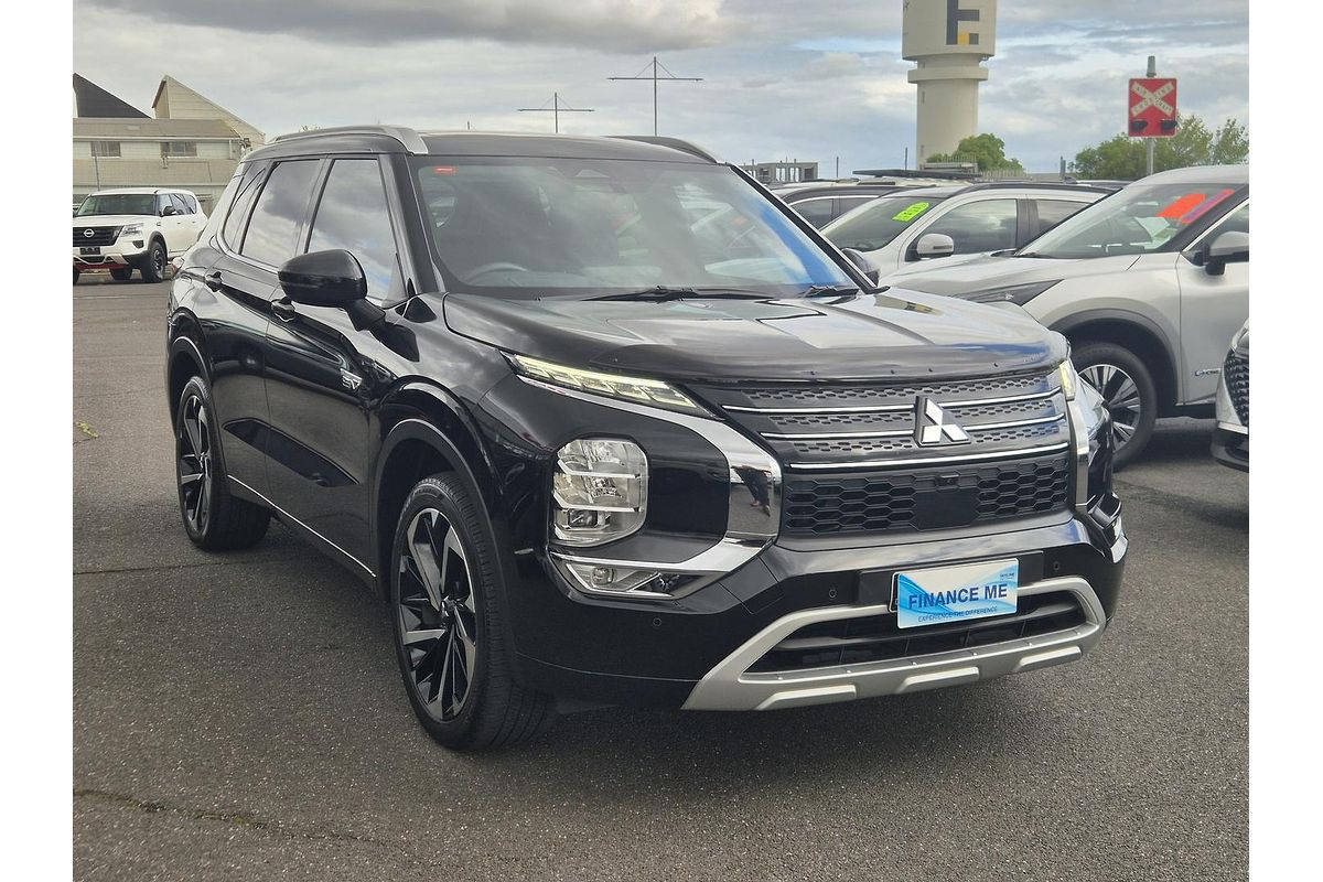 2023 Mitsubishi Outlander PHEV Exceed ZM