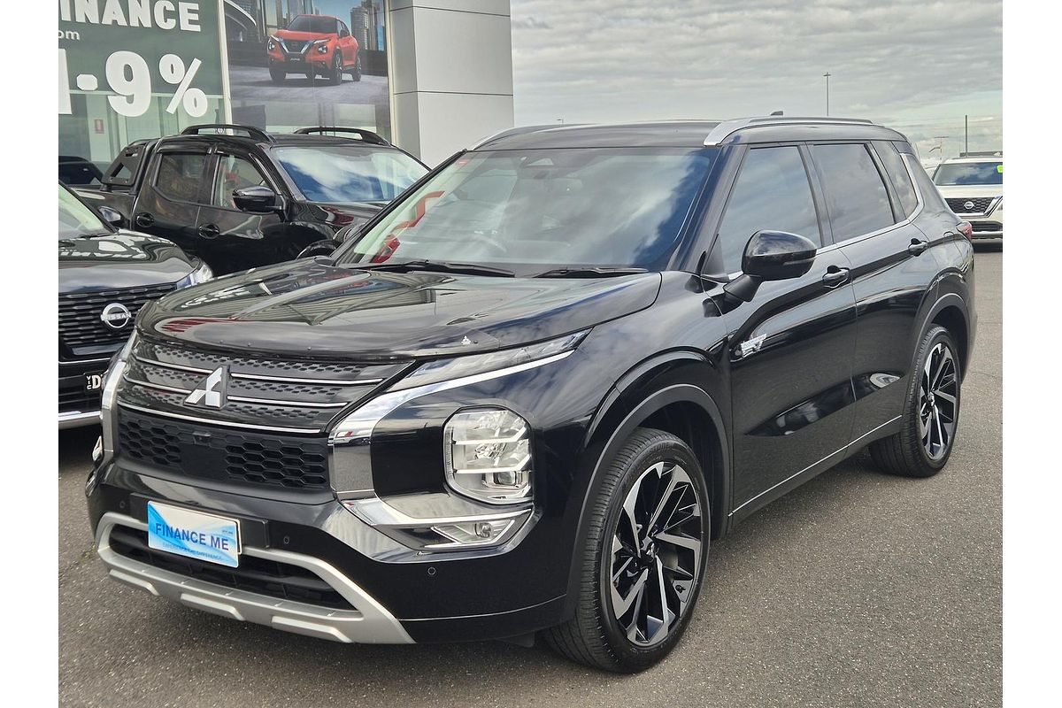 2023 Mitsubishi Outlander PHEV Exceed ZM