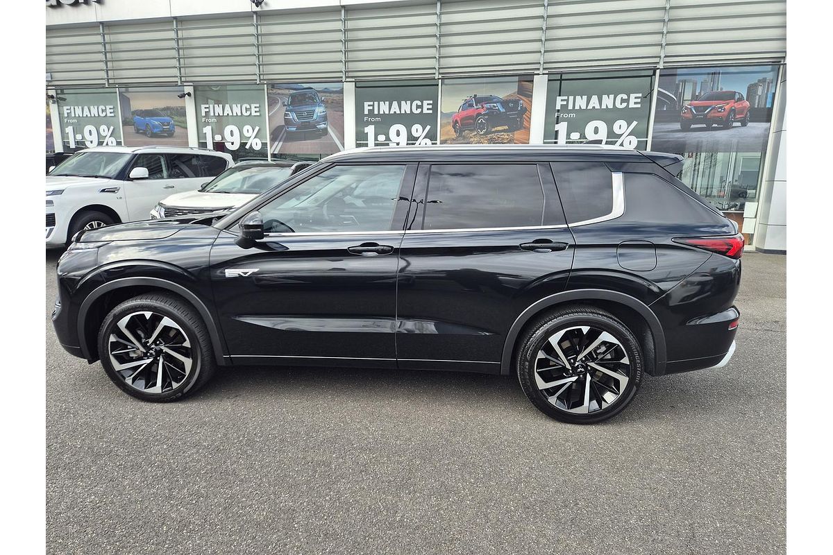 2023 Mitsubishi Outlander PHEV Exceed ZM