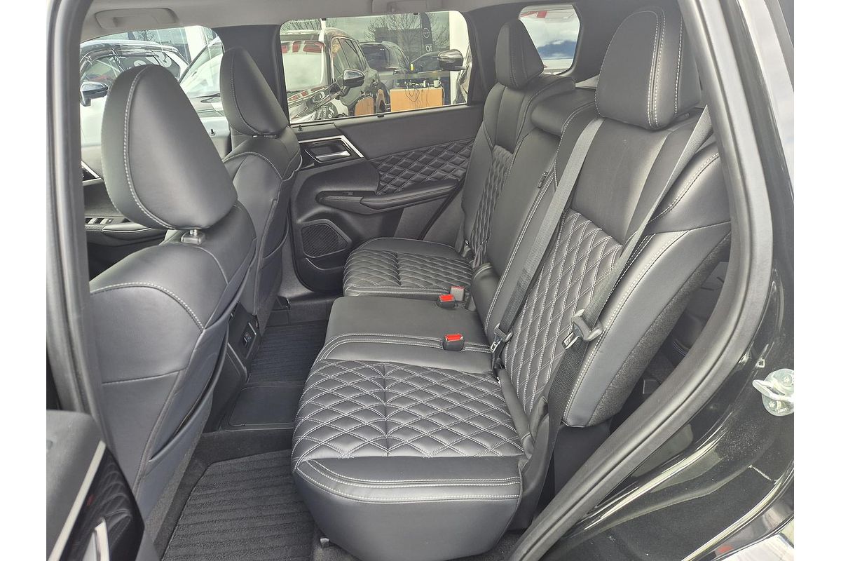 2023 Mitsubishi Outlander PHEV Exceed ZM