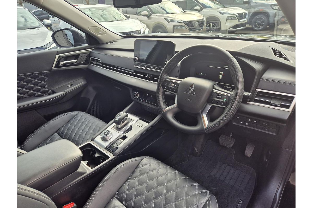 2023 Mitsubishi Outlander PHEV Exceed ZM