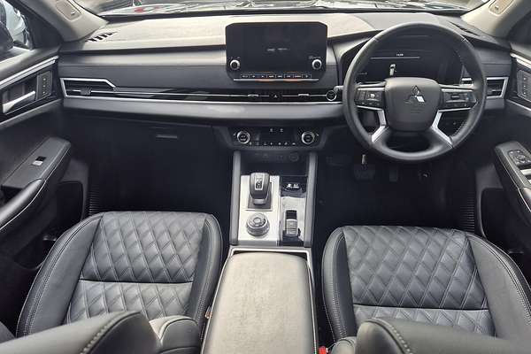 2023 Mitsubishi Outlander PHEV Exceed ZM