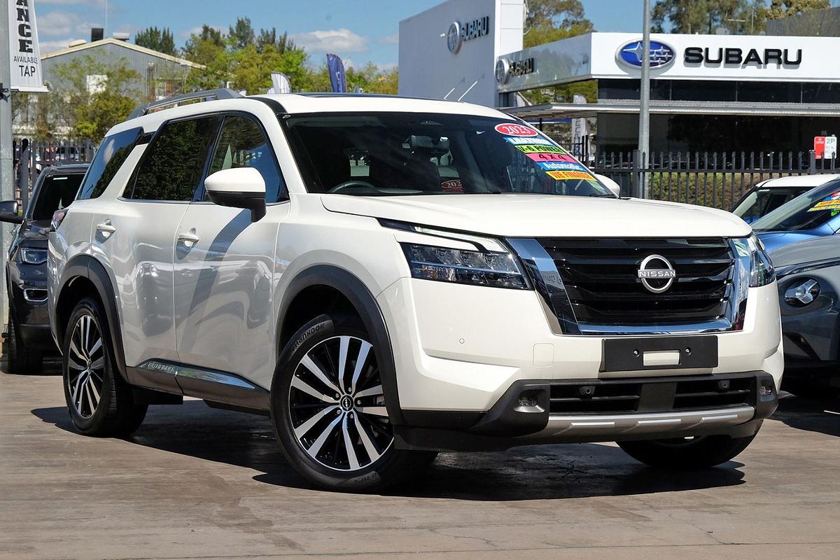 2023 Nissan Pathfinder Ti-L R53