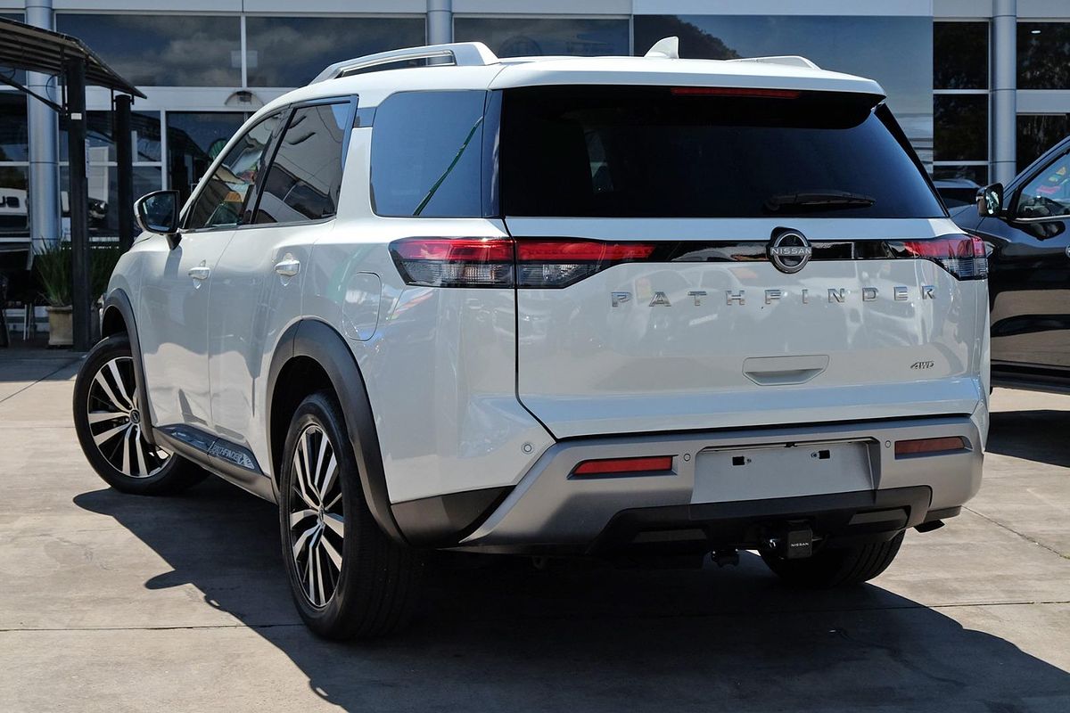 2023 Nissan Pathfinder Ti-L R53