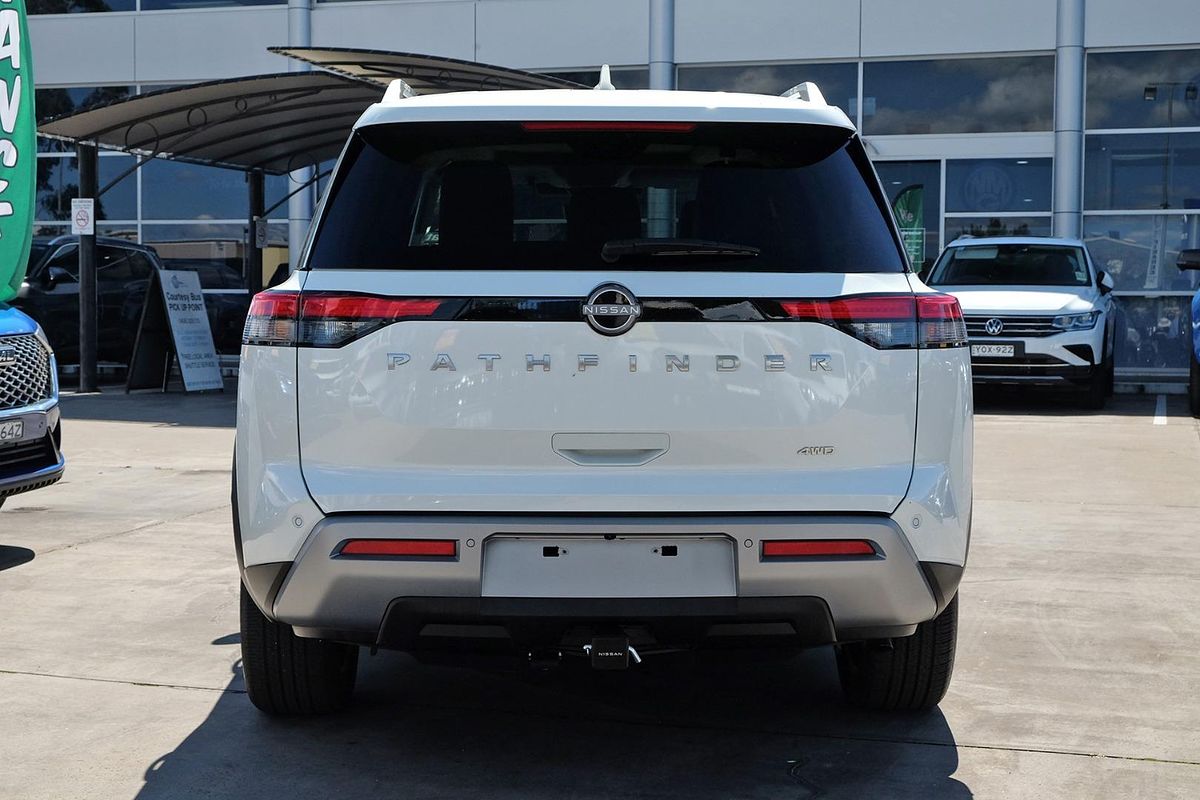 2023 Nissan Pathfinder Ti-L R53