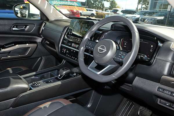 2023 Nissan Pathfinder Ti-L R53