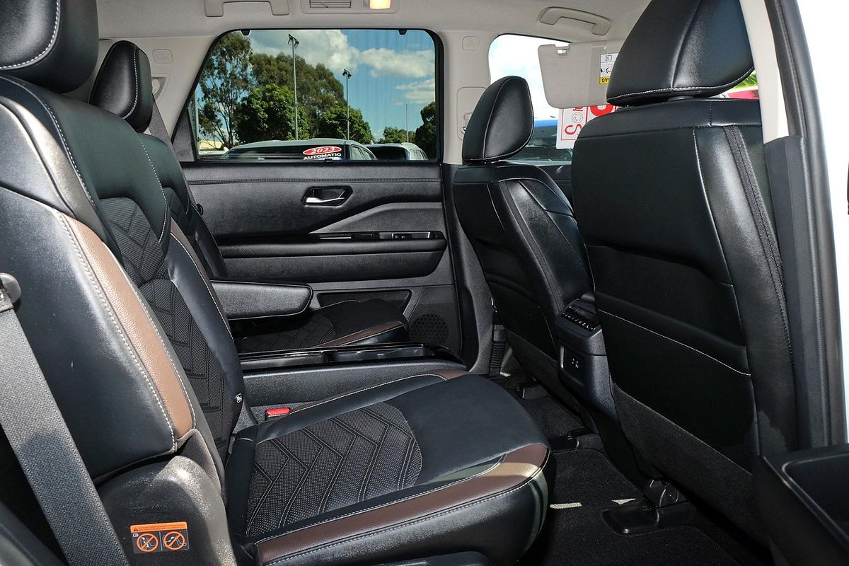 2023 Nissan Pathfinder Ti-L R53